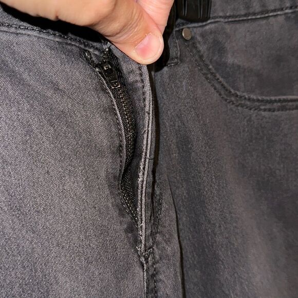 Joe’s 18 or 29 x 30 Black Vintage Wash Straight Jeans - Picture 8 of 15